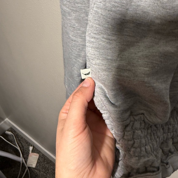 Jessica Simpson Activewear Top - Picture 9 of 9